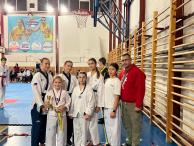 Víťazný pohár pre TKD klub Hnúšťa na ILYO CUP v Košiciach!    